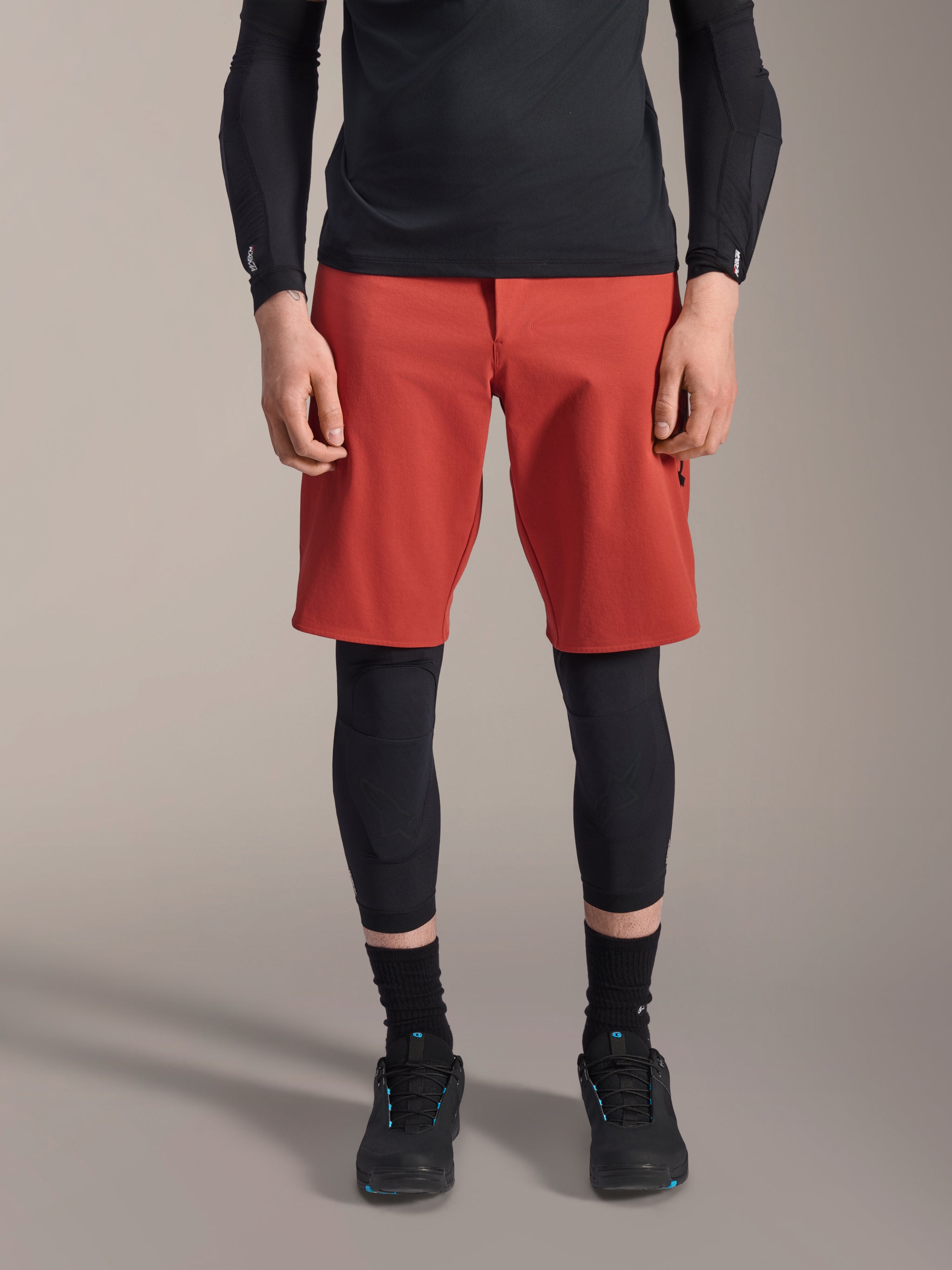 A-Motion Plasma Knäskydd