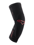 Alpinestars Paragon Plus knäskydd, svarta med röd Alpinestars-logotyp och text, ergonomisk slip-on-design, andningsbart mesh-tyg med förstärkta paneler, skyddsutrustning för mountainbike