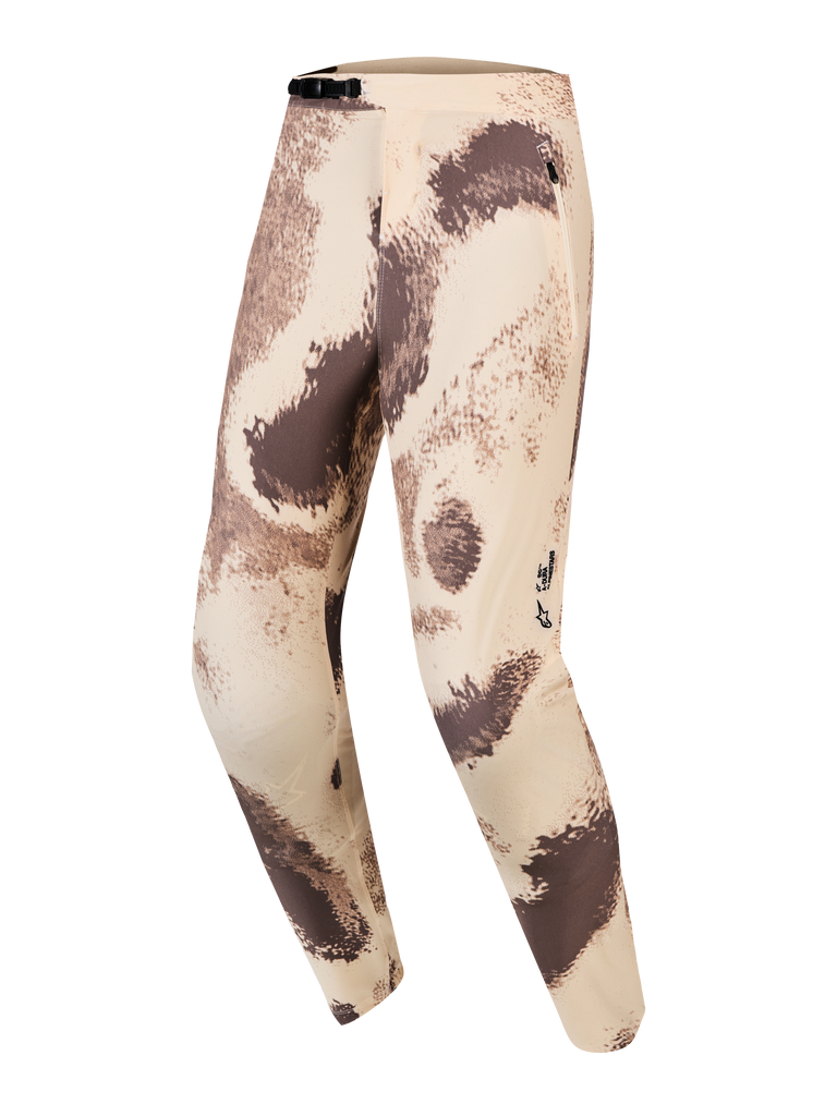 Alpinestars A-Dura Ride Byxor i Sand Camo, slitstarka MTB-byxor med 4-vägsstretch och midjespänne.