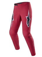 Alpinestars A-Supra Race Pants, MTB-racingbyxor, vinröda med stora vita och svarta stjärnlogotyper på låren, laserperforerad ventilation, svart ratchet-spänne i midjan, avsmalnande prestandapassform för mountainbike