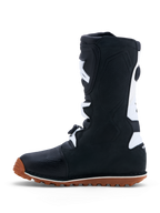 Alpinestars Tech-T stövlar, trialsstövlar i svart och vitt läder med brun gummisula, CE-certifierat skydd