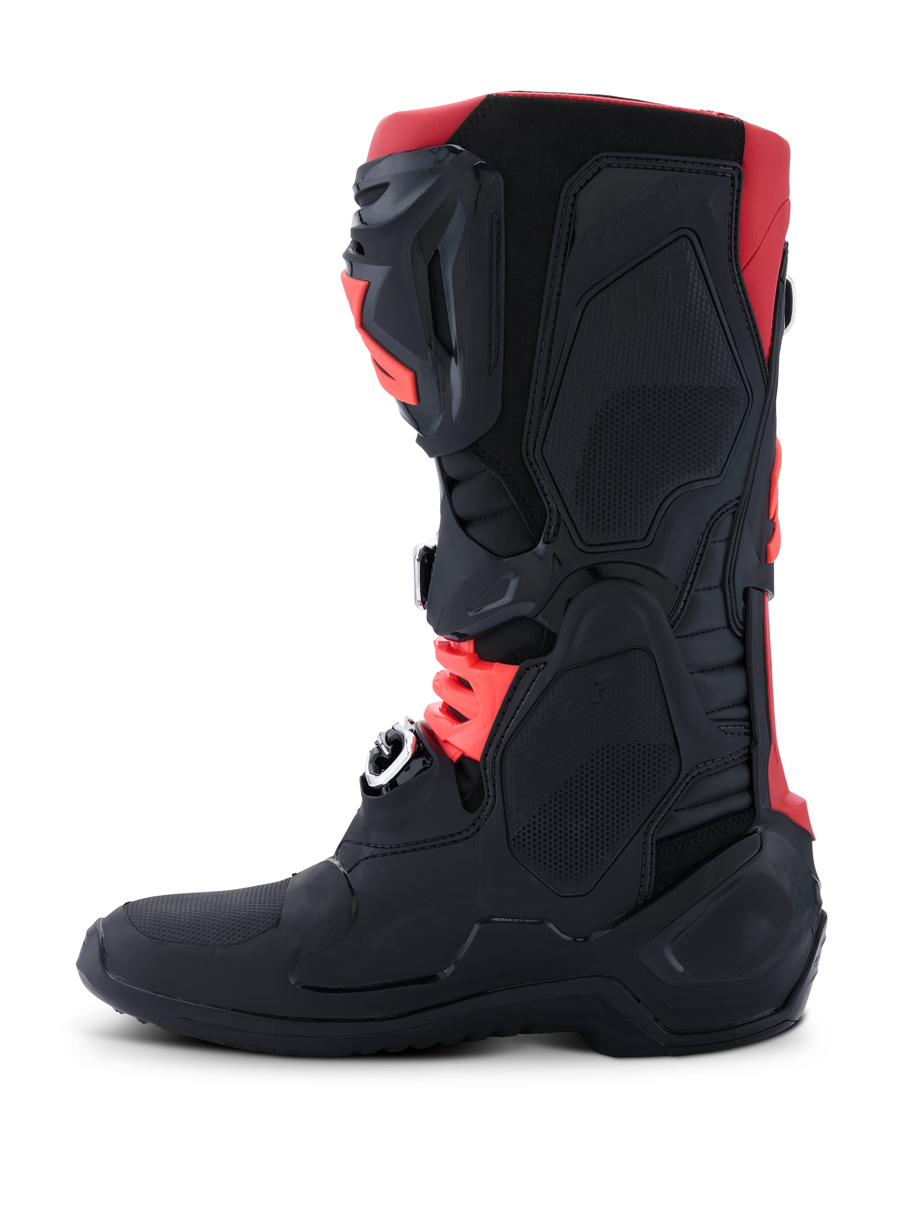 Alpinestars Tech 10-stövlar, motocrossstövlar, svarta och röda, sidovy som visar det skyddande TPU-chassit, kallsmidda aluminiumspännen och strömlinjeformad offroad-design