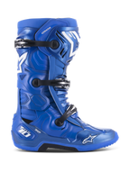 Alpinestars Tech 10 motocross-stövlar, blå med vita och svarta detaljer, sidoprofil, trippelspännesystem, DHCP-hälskydd, stjärnlogotyp och Tech 10-logotyp, robust sula med högt grepp, professionell racingutrustning för terrängkörning