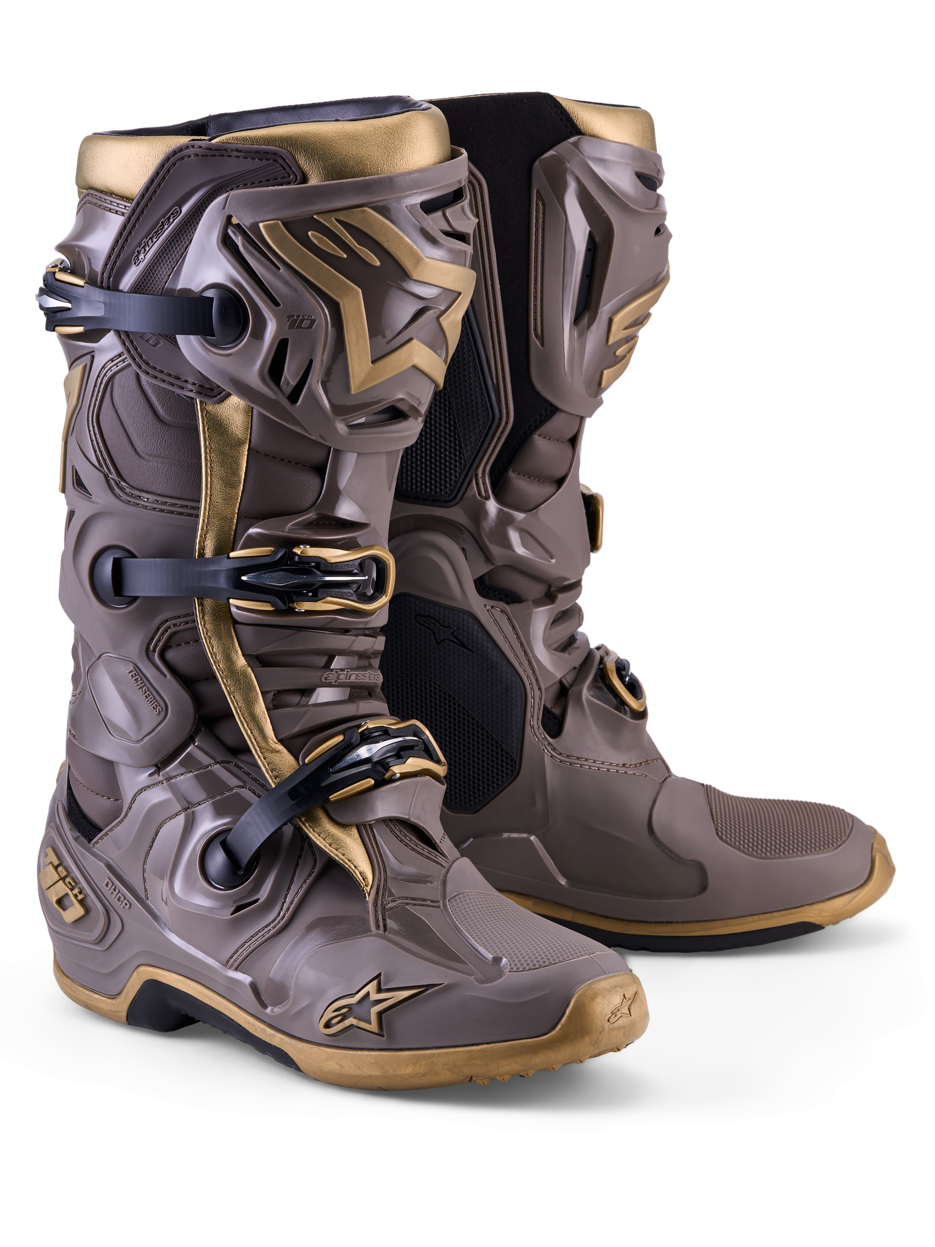 Alpinestars Tech 10 Air Gold motocross-stövlar i Earth Brown och guld med TPU-skal och trippelt spännsystem.