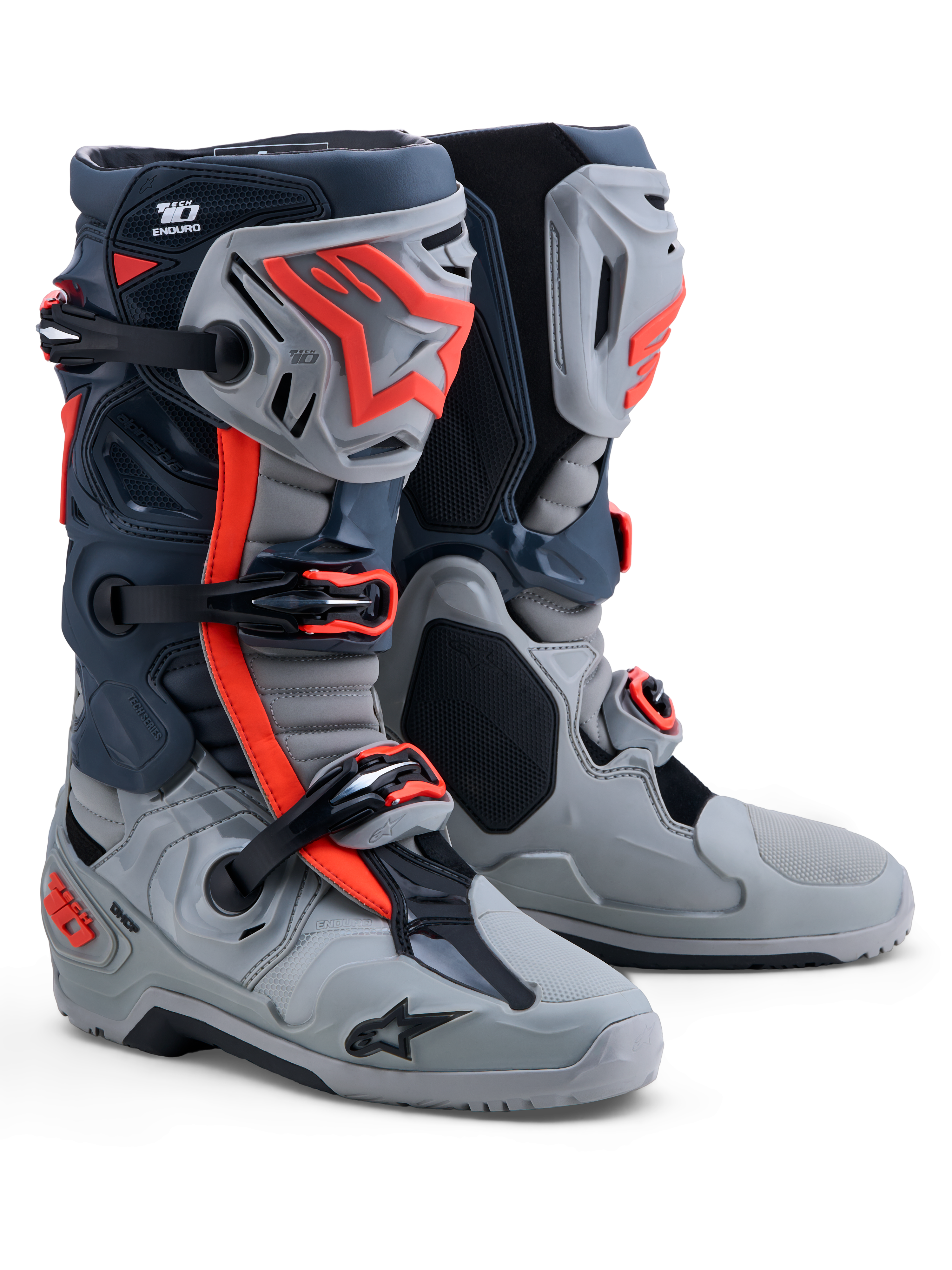 Alpinestars Tech-10 Enduro stövlar, motorcykelstövlar för herr, gråa och röd fluo, TPU-skydd och CE-certifierade, specialdesignad sula för terrängkörning.