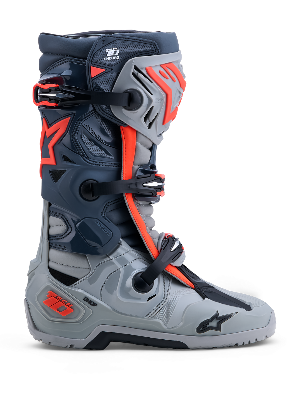Alpinestars Tech-10 Enduro stövlar, motorcykelstövlar för terrängkörning och enduro, gråa och röd fluo, TPU-skydd och DCHP-hälskydd, CE-certifierade med robust sula för grepp.