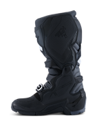 Alpinestars 2026 Tech 7 Enduro-stövlar, motocross- och endurostövlar, svarta, antracitgrå och vita, vy från insidan som visar den texturerade TPU-panelen för kontakt med motorcykeln, robust dubbelsammansatt sula och hållbar konstruktion i mikrofiber