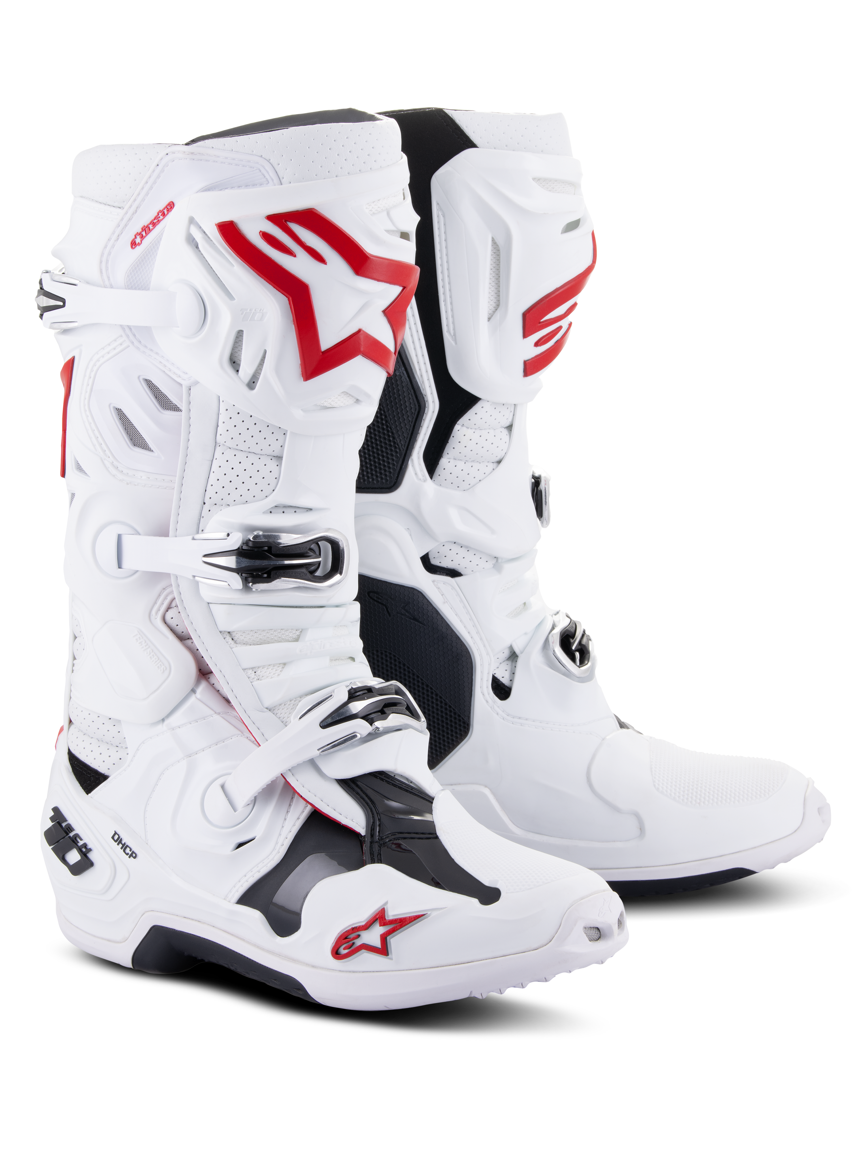 Alpinestars Tech 10 Supervented-stövlar, motocross-stövlar, vita och klarröda, med perforerad mikrofiber för luftflöde, framträdande röda Astars-logotyper, svarta spännen och förstärkt TPU-chassi för offroad-prestanda.