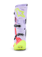 Alpinestars Tech 10 Supervented-stövlar, motocross-stövlar, lila, neongula och Diva Pink, frontvy som framhäver spännesystemet och den ventilerade skenbensplattan, professionella off-road-stövlar med ovandel i perforerad mikrofiber