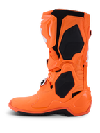 Alpinestars Tech 10 Supervented-stövlar, motocross-stövlar, fluorescerande orange och svart, sidoprofil, med ventilerat TPU-skal, meshpaneler för luftflöde och justerbart spännsystem, högpresterande racingutrustning för terrängkörning