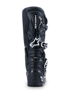 Alpinestars 2026 Tech 7 Enduro Drystar®-stövlar, motocross-stövlar, svarta, vy bakifrån med vit Alpinestars-logotyp på vaden, hållbara TPU-skyddspaneler och robust konstruktion för terräng- och endurokörning