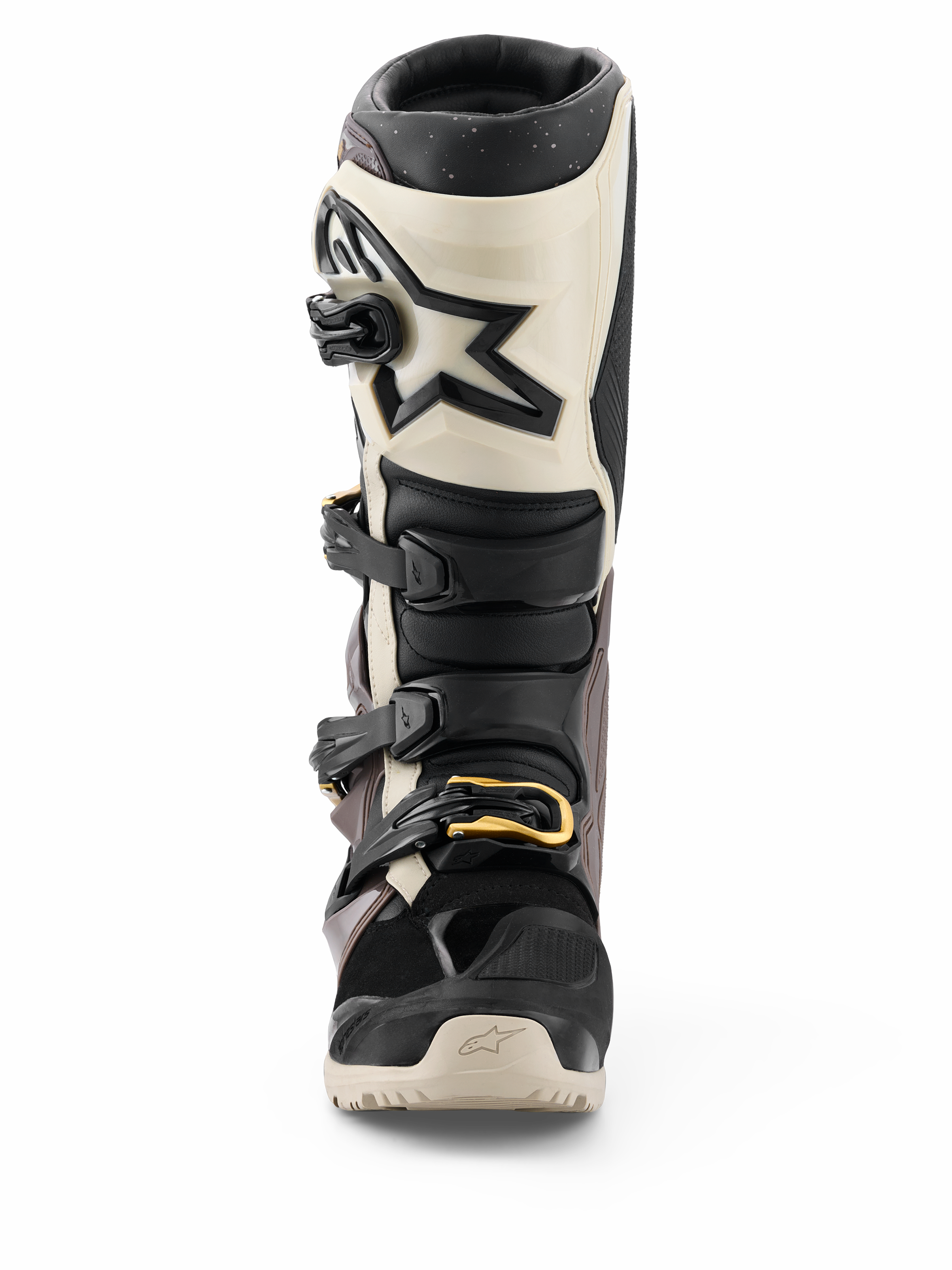 Alpinestars 2026 Tech 7 Enduro Drystar® stövlar, svarta, mörkgrå och guld, vattentäta motorcykelstövlar för terrängkörning, vy framifrån med spännsystem och gulddetaljer, TPU-skenbensskydd och stjärnlogotyp