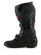 Alpinestars Tech 7-stövlar, motocross-stövlar, svarta med röda fluoriserande accenter, profilvy av insidan med TPU-skyddsskal, spännsystem och texturerade greppaneler för offroad-prestanda