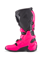 Alpinestars Tech 7 motocross-stövlar, Diva Pink och svart, sidoprofil med skyddande TPU-skal, texturerade mediala greppaneler med Tech 7-logotyp, robust svart sula, högpresterande skor för terrängracing