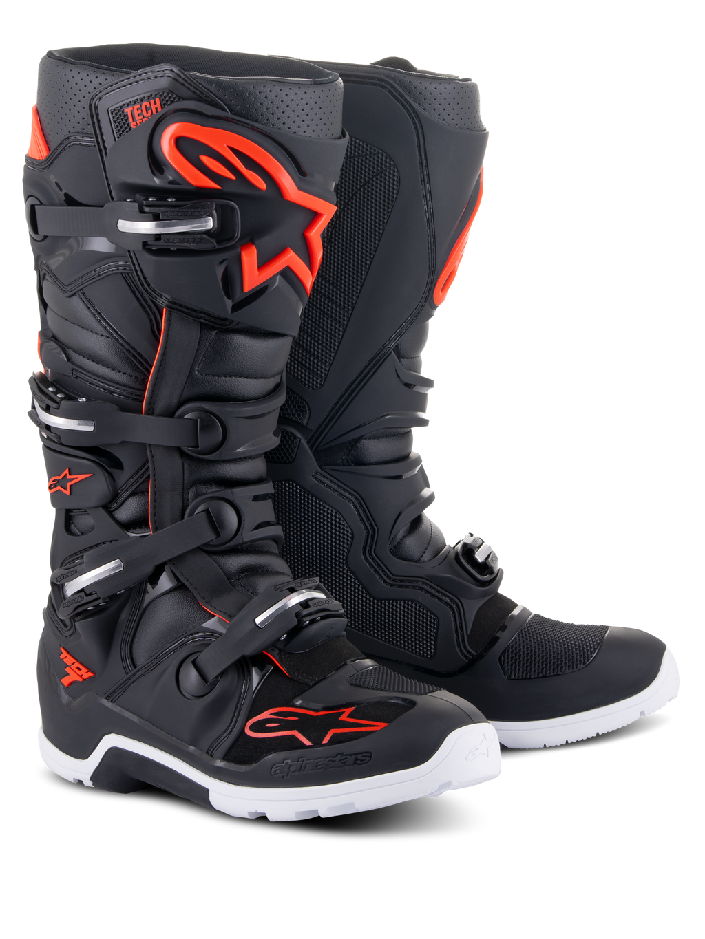 Alpinestars Tech 7 Enduro-stövlar, motocross-stövlar, svarta och röd fluo, med vit sula, spännsystem med fyra spännen och förstärkta skyddspaneler med tydlig röd Alpinestars-logotyp