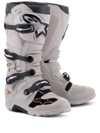 Alpinestars Tech 7 Enduro Drystar® stövlar, off-road endurostövlar, Gray Sand, med fyra svarta spännen, vattentätt membran, TPU-skenbensplatta och robust sula för motocross- och enduroåkning