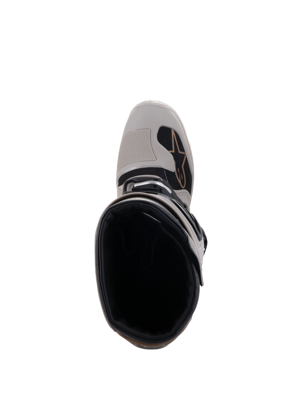 Alpinestars Tech 7 Enduro Drystar® stövlar, Gray Sand, vy uppifrån in i stövelöppningen och på den förstärkta tån, med svarta detaljer och Alpinestars-logotypen, vattentäta motorcykelstövlar för terrängkörning