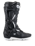 Alpinestars Tech 3 Enduro Waterproof Boots, profilvy, svarta och vita, har ett stängningssystem med tre spännen, förstärkta TPU-skyddspaneler, grovmönstrad vit sula, "Tech 3"- och "Waterproof"-logotyper, hållbara motorcykelstövlar för terräng- och äventyrskörning