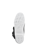 Alpinestars Tech 3 Enduro vattentäta stövlar, svarta och vita, vy underifrån av den vita greppvänliga profilerade sulan, terrängmönster med präglad logotyp, slitstark yttersula designad för motocross- och enduroprestanda.