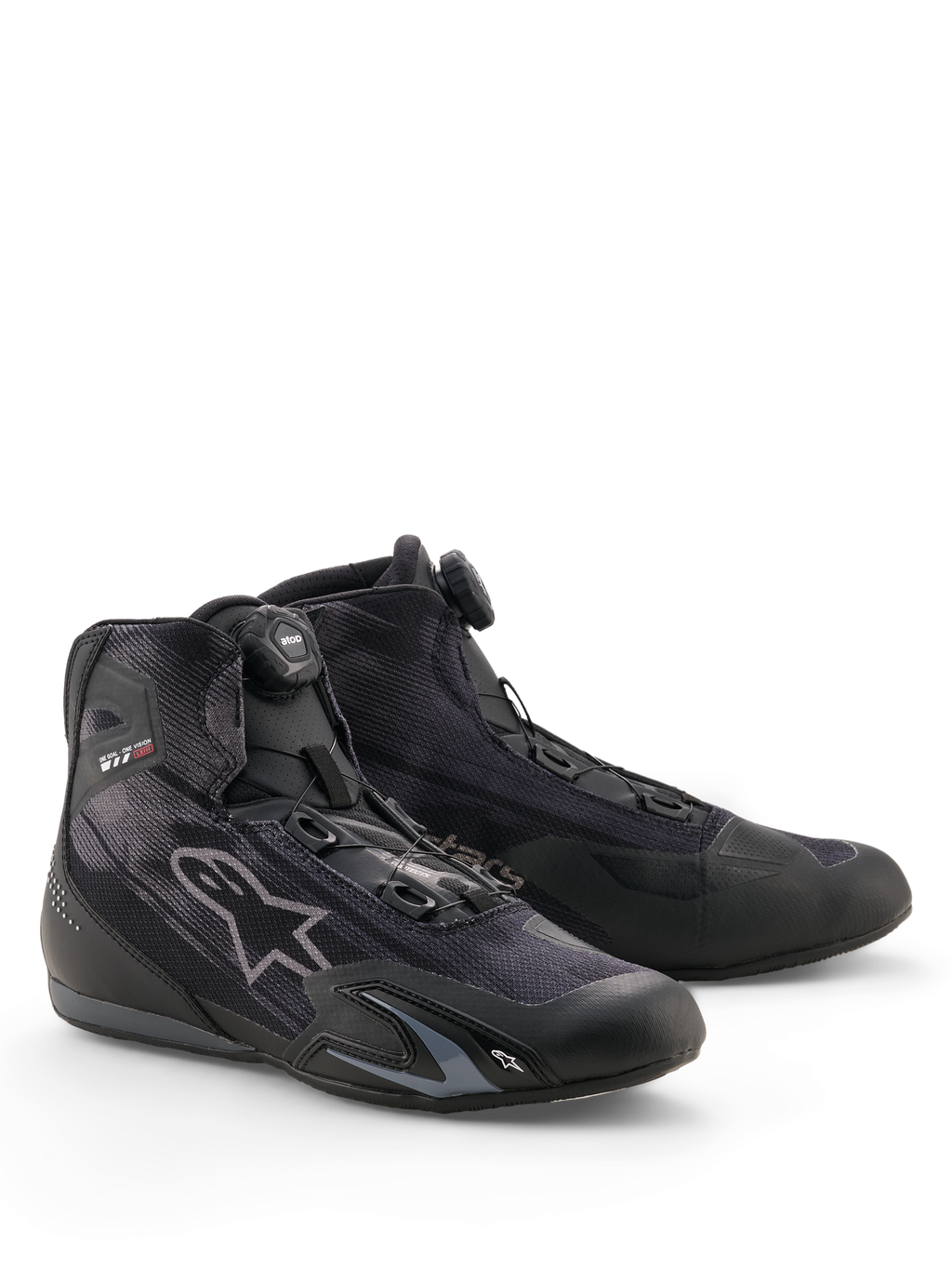 Alpinestars Celer Superair-skor, motorcykelskor, svarta och mörkgrå, med Rotor-stängningssystem, ovandel i textil med hög luftgenomströmning, sportig profil med Alpinestars-logotyp, designade för körning i varmt väder