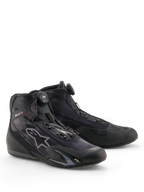 Alpinestars Celer Superair-skor, motorcykelskor, svarta och mörkgrå, med Rotor-stängningssystem, ovandel i textil med hög luftgenomströmning, sportig profil med Alpinestars-logotyp, designade för körning i varmt väder