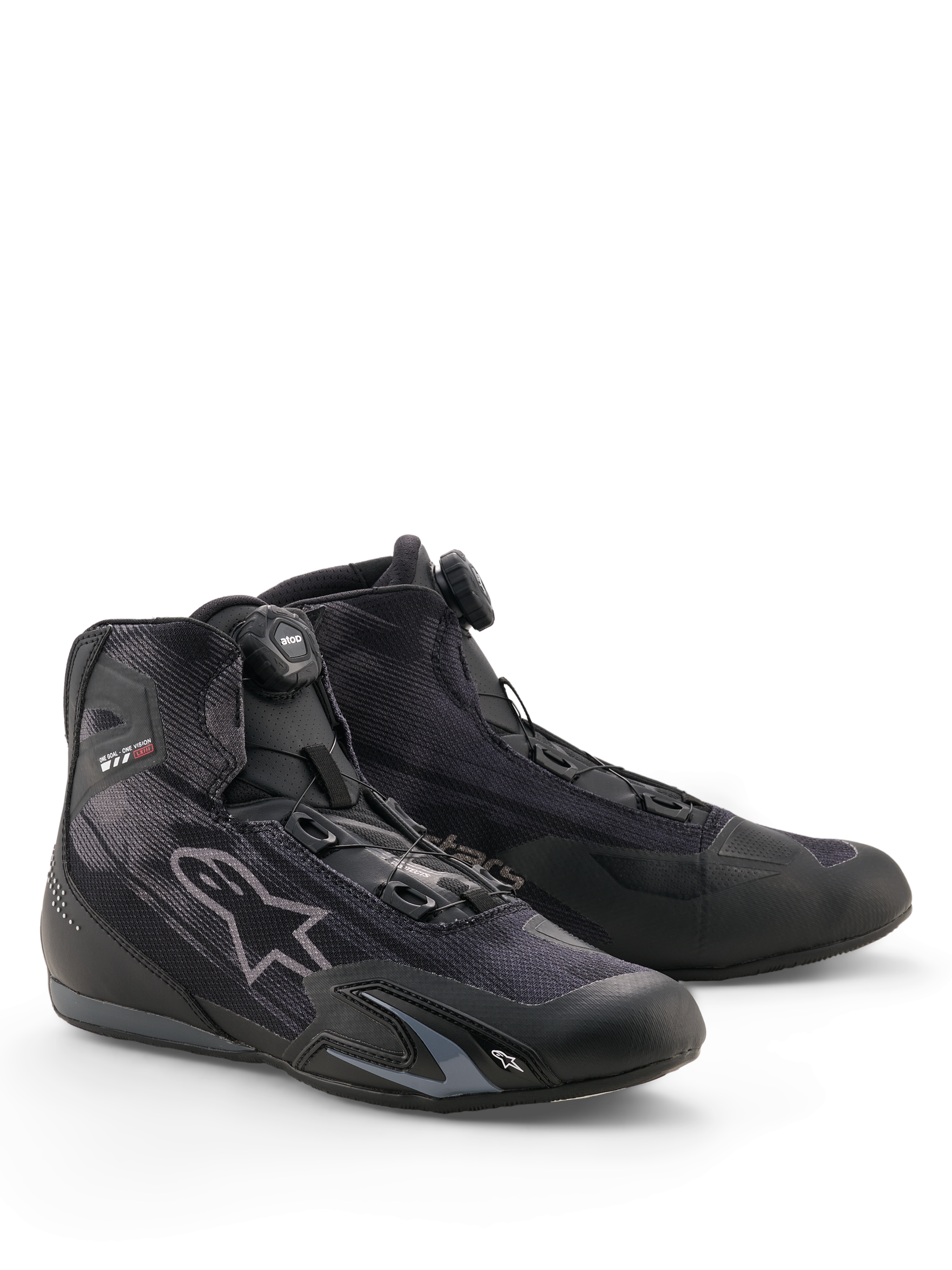 Alpinestars Celer Superair-skor, motorcykelskor, svarta och mörkgrå, med Rotor-stängningssystem, ovandel i textil med hög luftgenomströmning, sportig profil med Alpinestars-logotyp, designade för körning i varmt väder