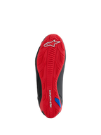 Alpinestars Honda Faster-4-skor, vy av sulan, klarröd texturerad gummiyttersula, vit Alpinestars-logotyp på hälen och ordmärke på hålfoten, integrerat greppmönster för motorcykelkörning, svarta sidoaccenter