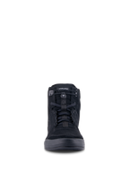Alpinestars Chrome motorskor, urbana motorcykelskor, svart på svart, vy framifrån som visar high-top-silhuett, material i splitmocka med elastisk stängning upptill och svarta skosnören, avslappnad streetwear-design