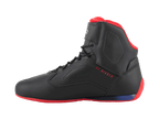 Alpinestars FQ20 Faster-3 Rideknit®-skor, motorcykelskor, svarta med klarröda och blå detaljer, sidoprofil med röd text ”EL DIABLO”, röd sula och foder i kragen, konstruktion i mesh som andas och mikrofiber med perforerade sidopaneler.