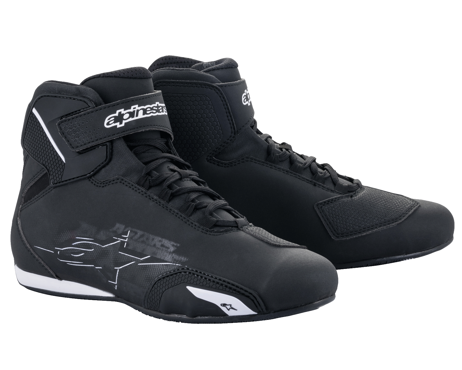 Alpinestars Sektor-skor, motorcykelskor, svarta och vita, med snabbsnörningssystem och kardborreband vid ankeln, slimmad ovandel i mikrofiber med skyddande förstärkningar, prestandaskor för vägkörning