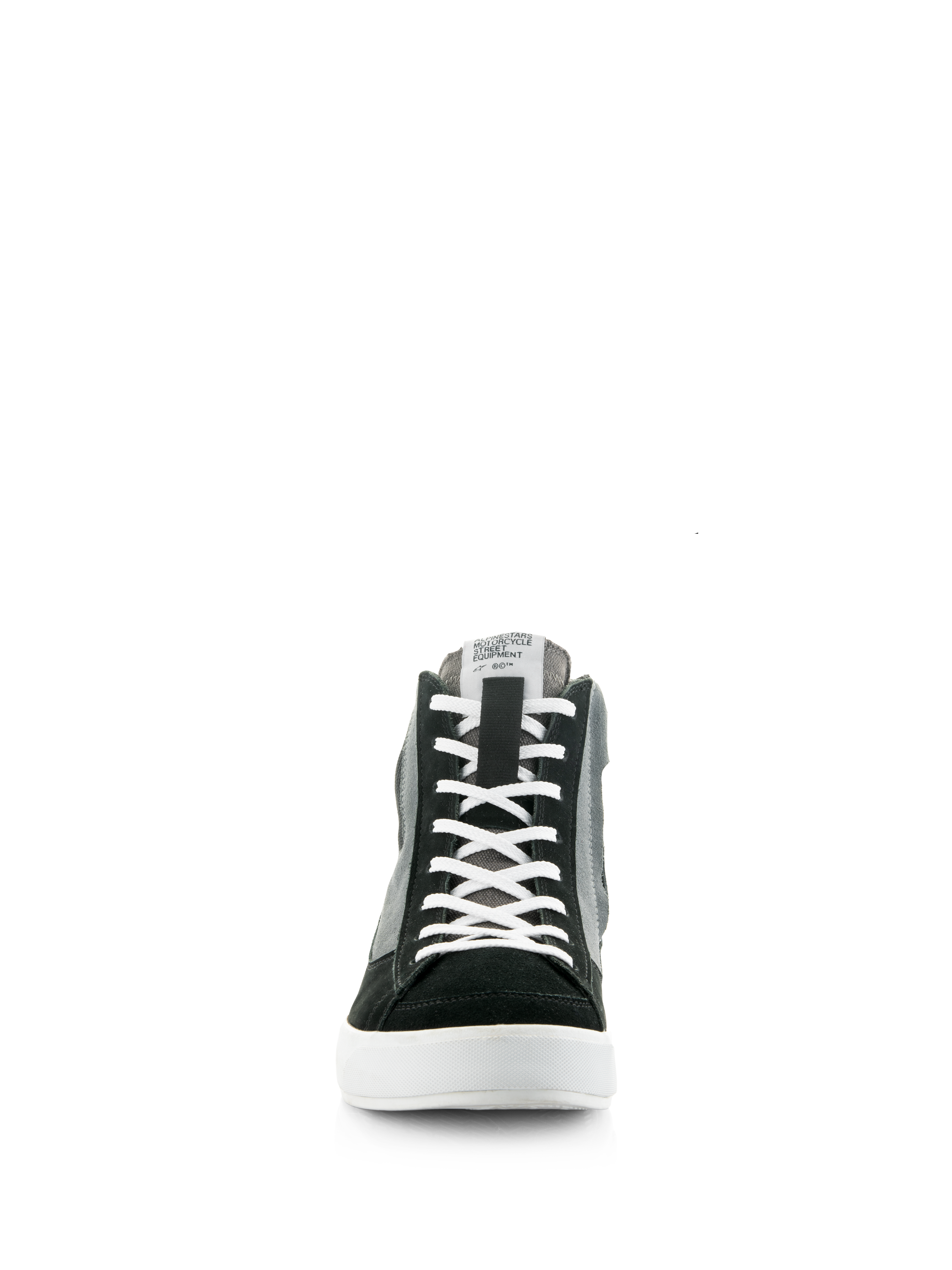 Alpinestars Stated Shoes, svart, grå och vit, framifrån vy av high-top sneaker för motorcykelkörning, vita skosnören, svart tåparti i mocka, gråa canvaspaneler, vit vulkaniserad sula, urban street-stil