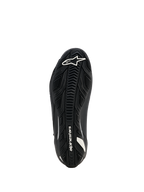 Alpinestars Stella Faster-4 Drystar-skor för dam, motorcykelskor, svarta, vy av sulan som visar en mönstrad gummiyttersula med vit Alpinestars-logotyp och varumärkesdetaljer, designad för överlägset grepp och hållbarhet.
