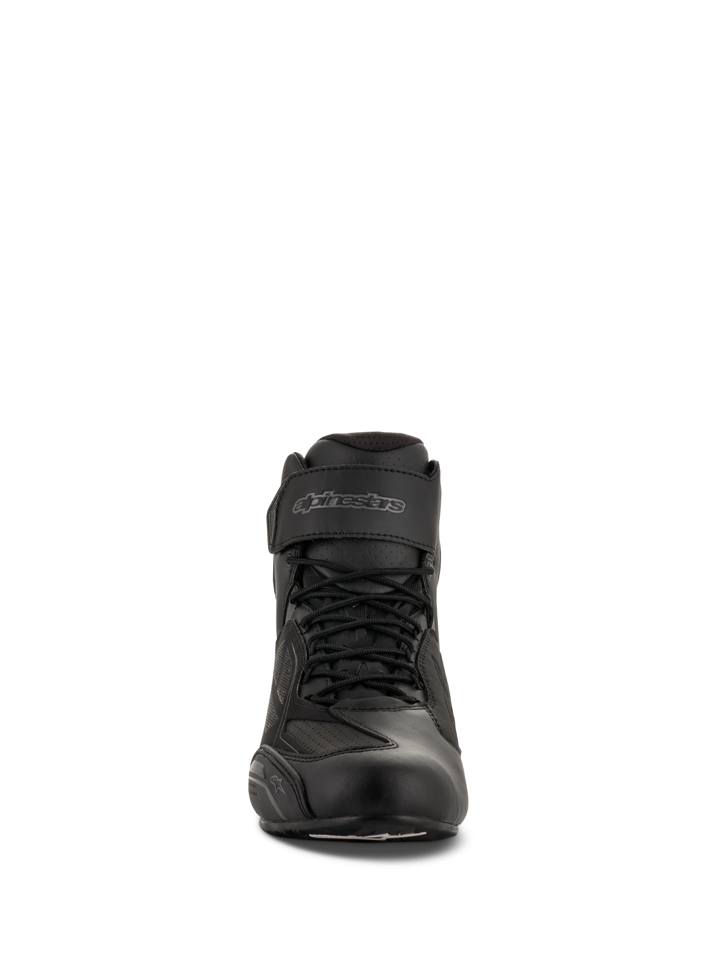 Alpinestars Faster-3 Drystar® körskor, Black Cool Gray, vy framifrån som visar snörning och kardborreband vid ankeln, vattentäta motorcykelskor i mikrofiber.