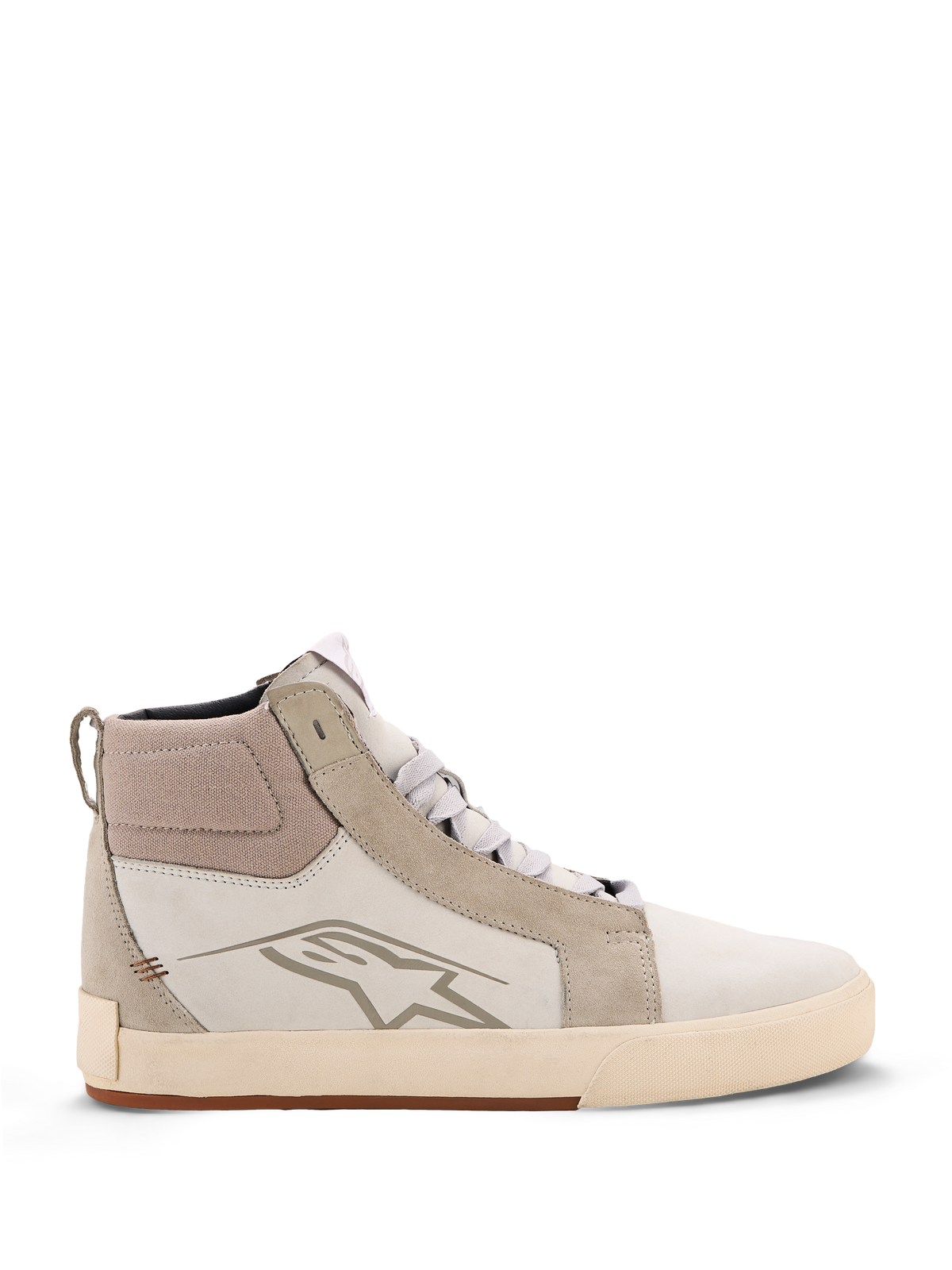 Alpinestars Ride-63 läderskor, urbana motorcykelskor, Off White och Cool Gray med gummisula, high-top-design med paneler i läder och mocka, med Alpinestars stjärnlogotyp på sidan och en strukturerad vulkaniserad yttersula.
