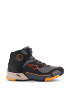 Alpinestars CR-X Drystar® ridingskor, urbana motorcykelskor, svarta, grå och orange med ljusbrun mellansula, hög design med kardborreband vid ankeln, klarorange logotyp och robust sula med orangea detaljer