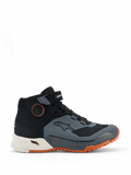 Alpinestars CR-X Drystar motorcykelskor, mc-skor, svarta, mörkgrå och rostfärgade, design med högt skaft och kardborrerem vid vristen, vattentätt Drystar-membran, vit mellansula och en klarorange robust yttersula
