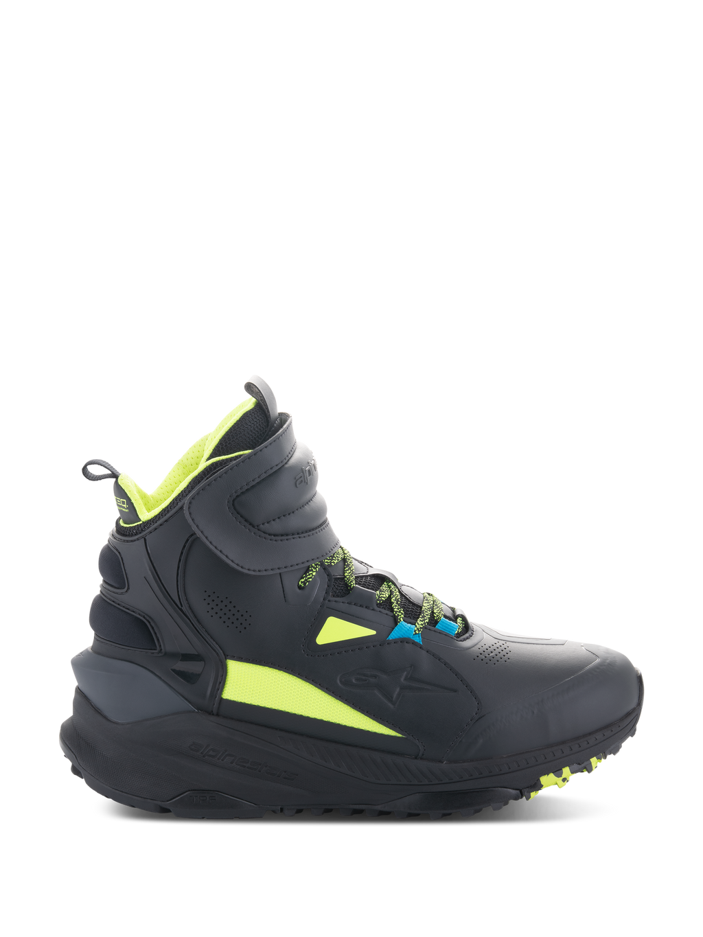 Alpinestars Speedstreet-skor, svarta höga motorcykelsneakers med neongula och blå detaljer, tjock texturerad sula, vadderat skaft och modern sportig design för stadskörning