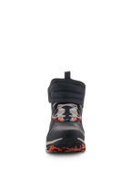Alpinestars Speedstreet-skor, urbana motorcykelskor, Black Almond och Hot Orange, vy framifrån med ett stort kardborreband vid ankeln, snörning och orange detaljer på sulan