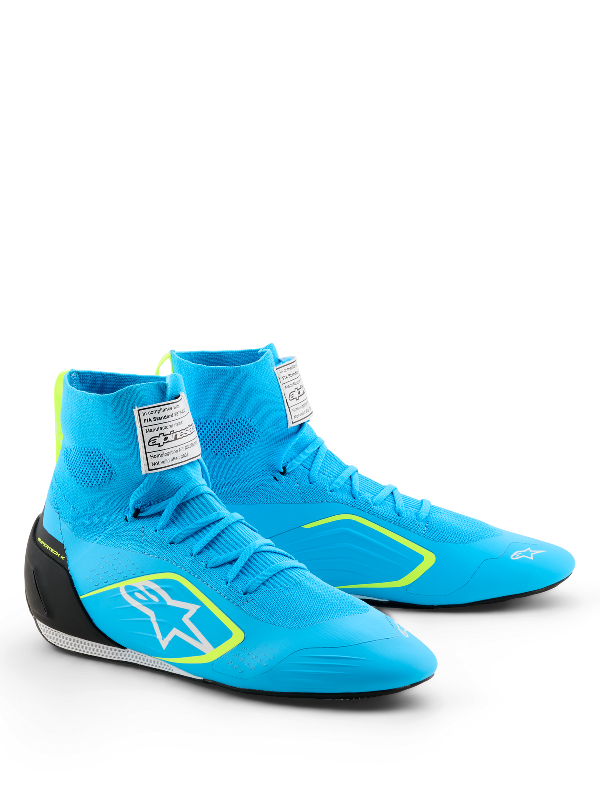 Alpinestars Supertech K-skor - FIA, kartingskor, ljusblå med svarta och neongula detaljer, hög stickad ovandel, vit Astars-logotyp på sidan, svart TPU-hälkappa, professionella prestandaskor för motorsport