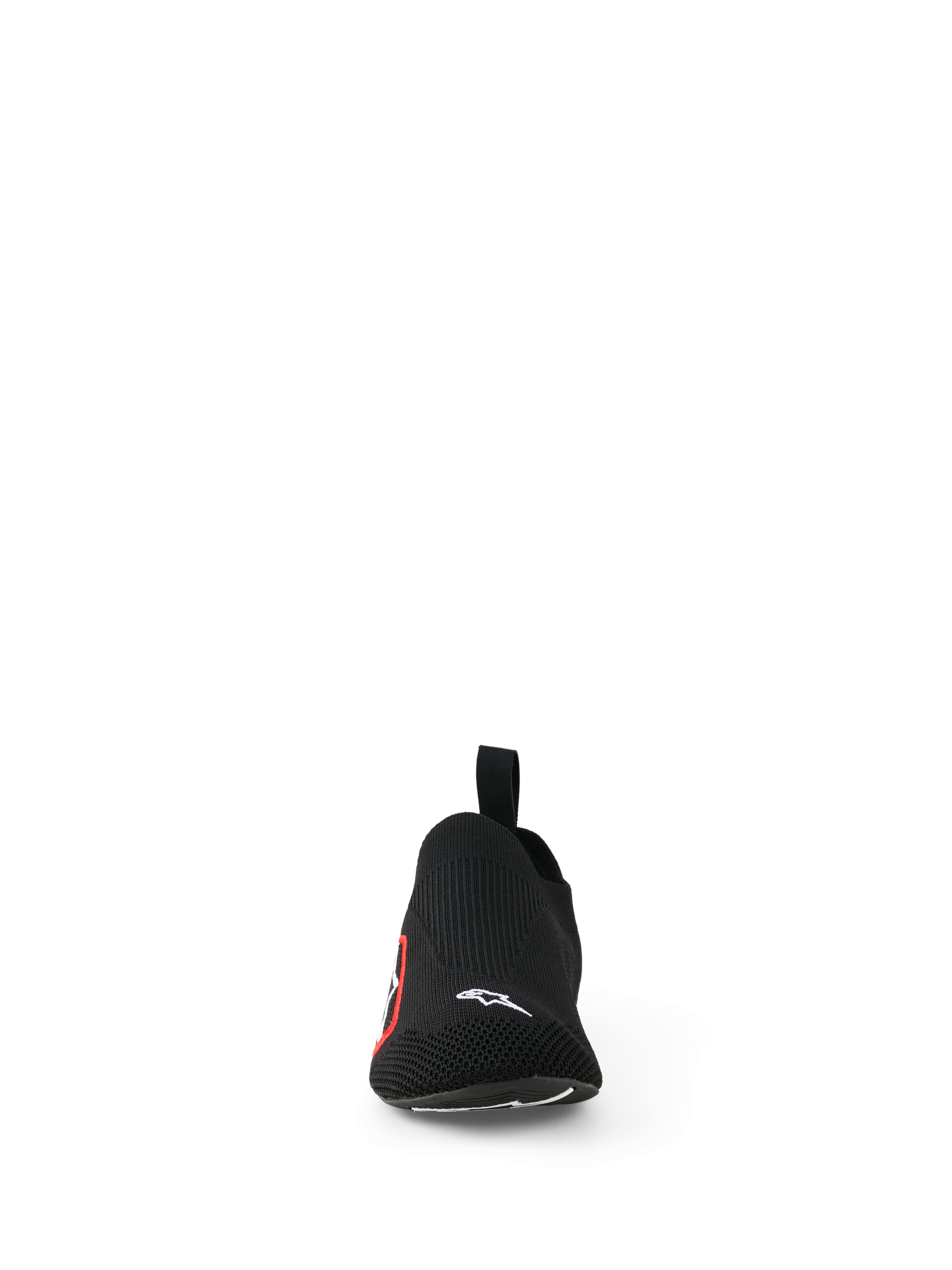 Alpinestars Tech Gaming Shoes, sim-racingskor, svarta, vy framifrån med en sömlös stickad stretch-ovandel, liten vit Alpinestars-logotyp på tån, röd och vit logotyp på sidan, lättviktsdesign för pedalkänslighet och komfort