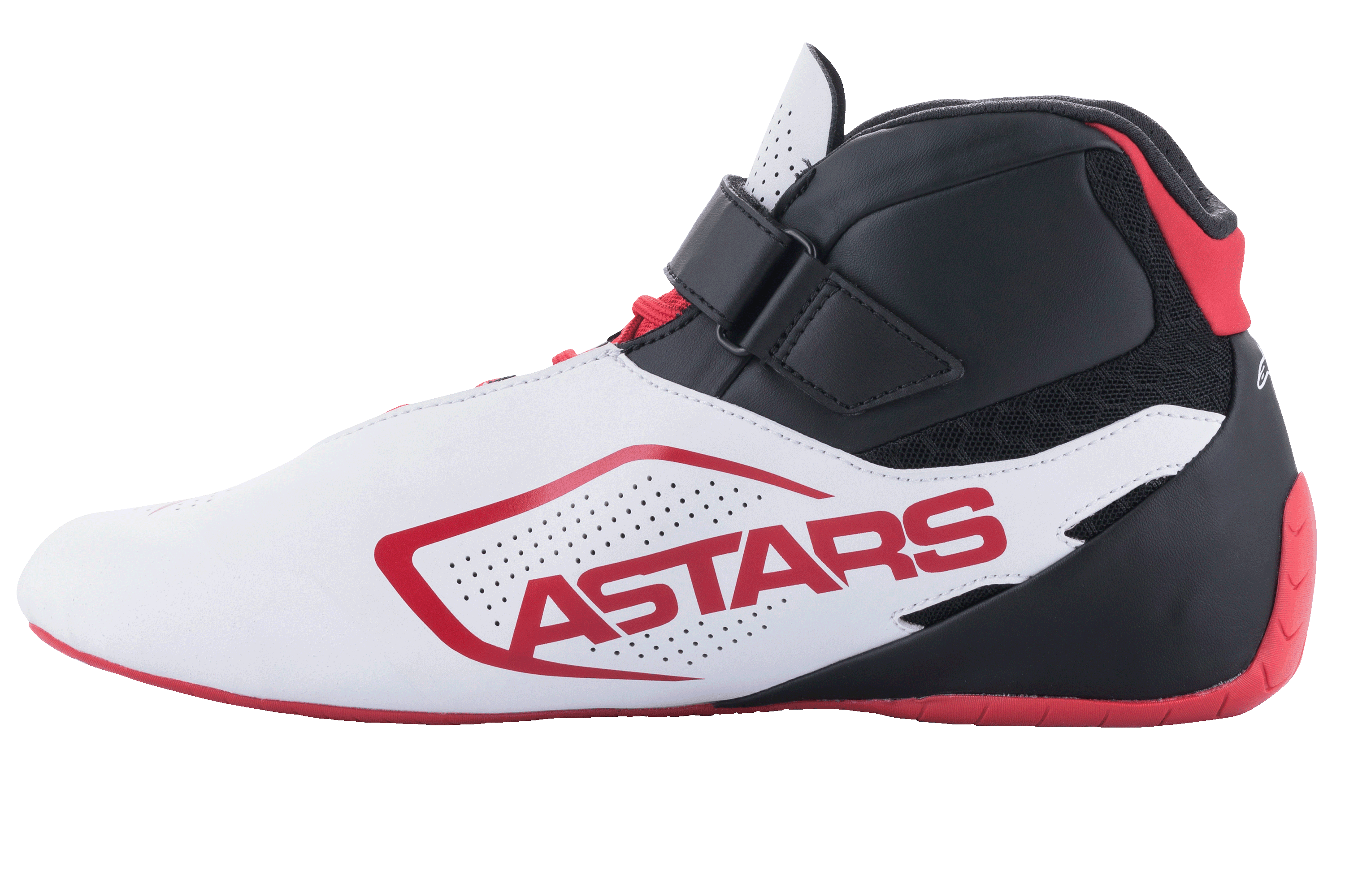 Alpinestars Tech-1 K V2-skor, kartingskor, vita, svarta och röda, sidovy med röd ASTARS-logotyp på en vit perforerad panel, svart ovandel med kardborreband och röda skosnören, tunn röd sula för precisionskörning