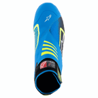 Alpinestars Tech-1 KZ V2-skor, kartingskor, svarta, emaljblå och neongula, vy uppifrån som visar den sömlösa stickade ovandelen, Alpinestars-logotyp på tån och elastisk krage för en säker passform