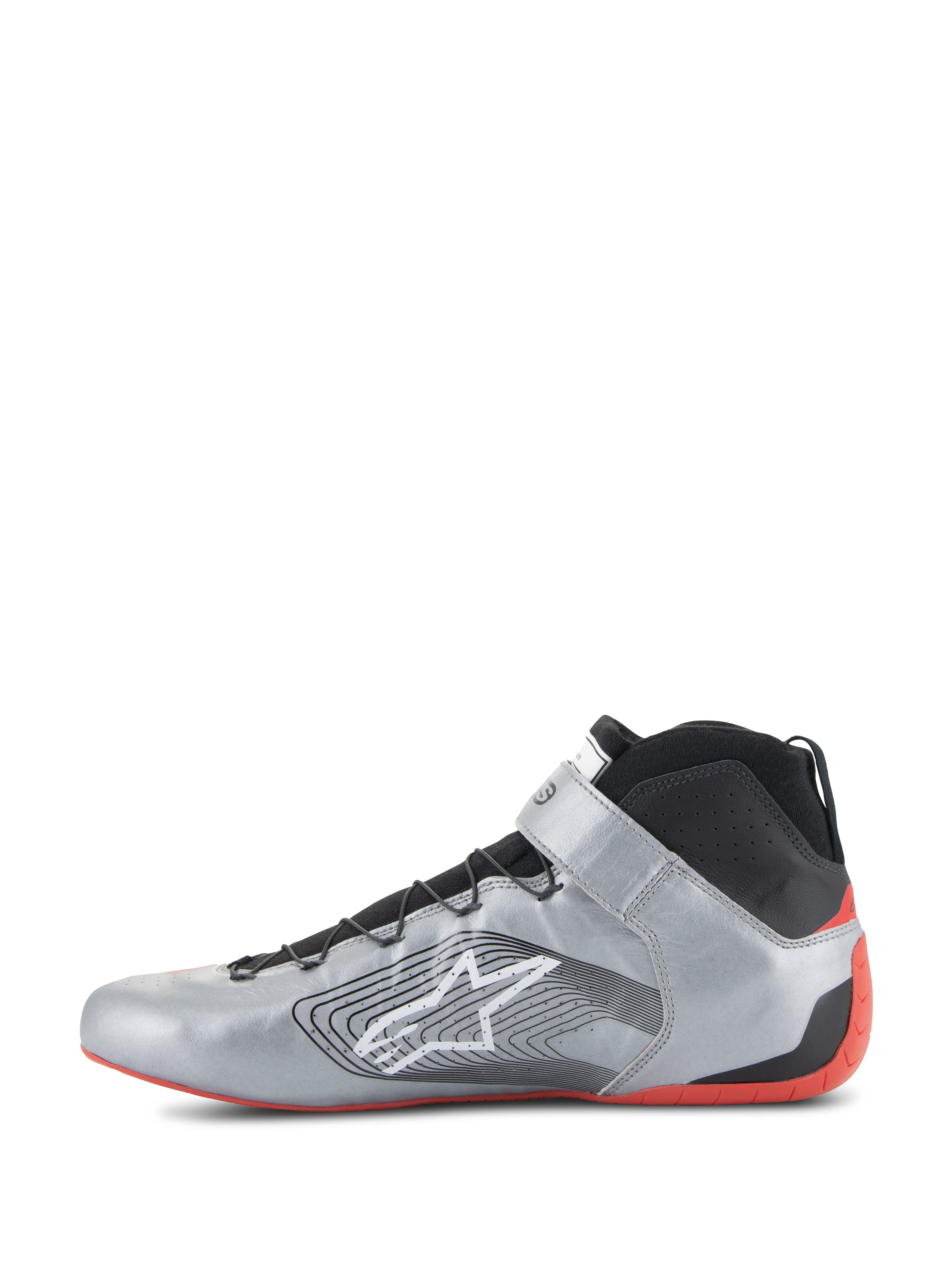 Alpinestars Tech-1 Z V3-skor FIA, racingskor, mörksilver, svart och röd, sidoprofil av en professionell körsko, ovandel i metalliskt silverfärgat läder med svart stickad krage, vit Alpinestars-logotyp och tunn röd gummisula