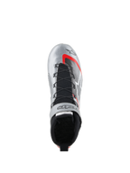 Alpinestars Tech-1 Z V3-skor FIA, racingskor, mörkt silver med svarta och röda detaljer, vy uppifrån som visar snabbsnörningssystemet, svart stickad plös och metallisk läderfinish med tydlig logotyp.