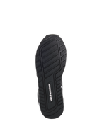 Alpinestars Radar-skor, svarta och vita, vy underifrån som visar den exklusiva sulan i gummiblandning med mönstrat slitbanemönster för grepp och stabilitet, med Alpinestars-logotypen i mitten.