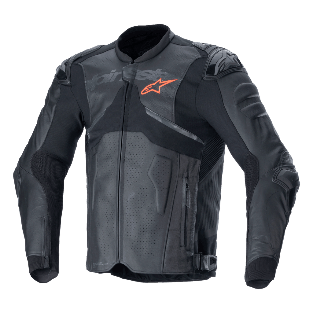 Alpinestars Atem V5 läderjacka, svart och mörkgrå motorcykelracingjacka, orange stjärnlogotyp på bröstet, perforerade läderpaneler för ventilation, hårt axel- och armbågsskydd, läder- och textilkonstruktion med aerodynamisk design för sportkörning