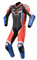 Alpinestars Honda GP Pro V2 skinnställ i en del, professionellt racingställ för motorcykel, svart, rött och blått med vita detaljer, med Honda- och HRC-logotyper, aerodynamisk design med perforerad ventilation, DFS-sliders på axlar och knän, Tech-Air®-kompatibelt.