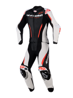 Alpinestars Stella GP-R7 2-delat läderställ för damer, racingställ för motorcykel, svart, vit och röd fluo, med perforerade läderpaneler, integrerade skydd vid axlar och knän, aerodynamisk design och tydliga logotyper på bröstet och benen