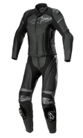 Alpinestars Stella GP Plus 2-delat skinnställ för dam, Black Metallic Gray, med grå Alpinestars-logotyper på bröstet och knäna, dragspelspaneler i läder och knäpuckar, professionell racingutrustning designad för en kvinnospecifik passform