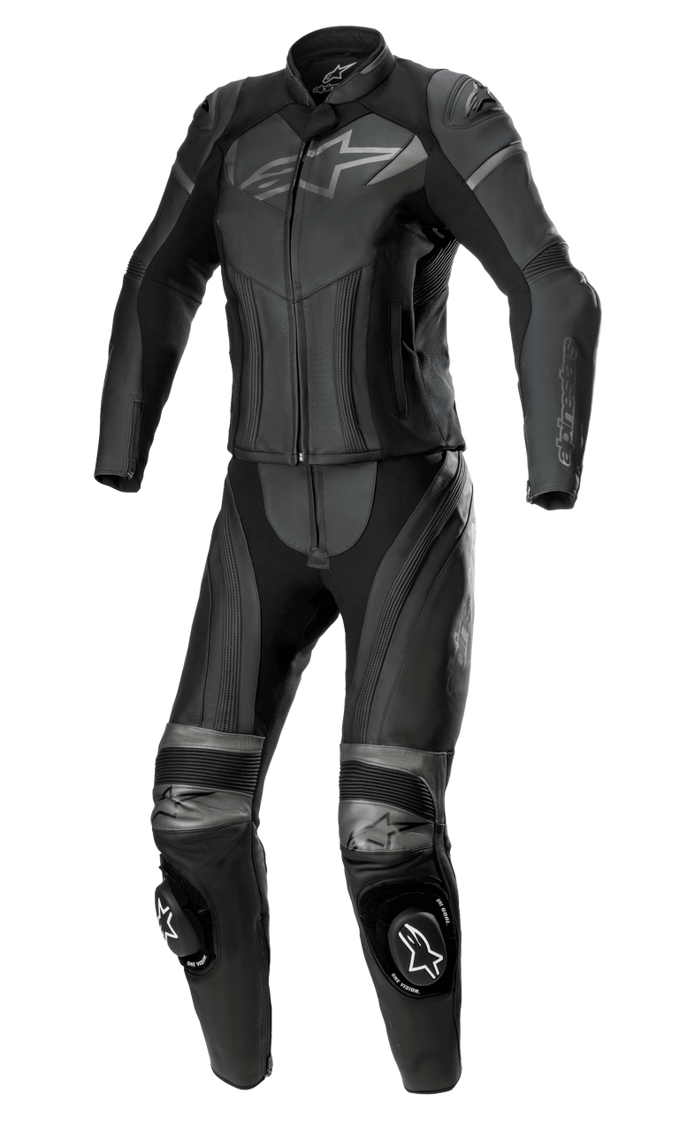Alpinestars Stella GP Plus 2-delat skinnställ för dam, Black Metallic Gray, med grå Alpinestars-logotyper på bröstet och knäna, dragspelspaneler i läder och knäpuckar, professionell racingutrustning designad för en kvinnospecifik passform